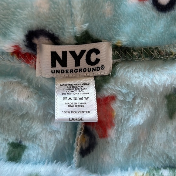 NWT super soft NYC Underground plush lounge pants size L with cute Xmas print - Picture 4 of 7